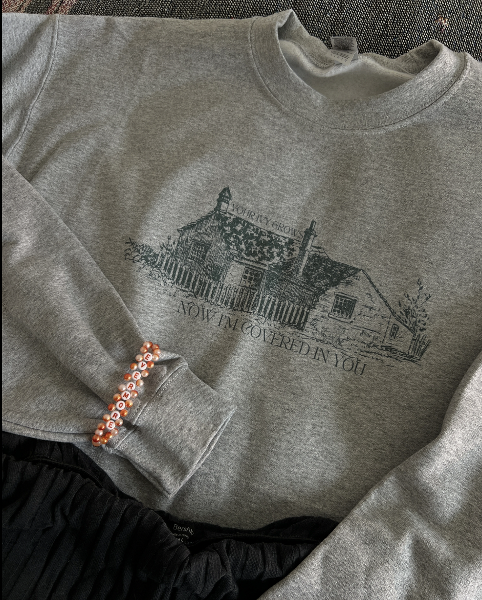 Ivy Covering House Crewneck