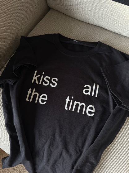 kiss all the time Baby Tee